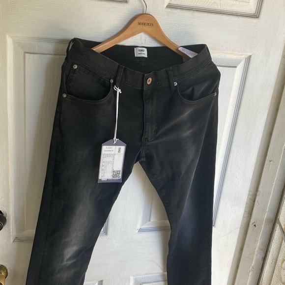 ISKO 2023 vol 2 Denim - Classic Black Straight Leg Jeans